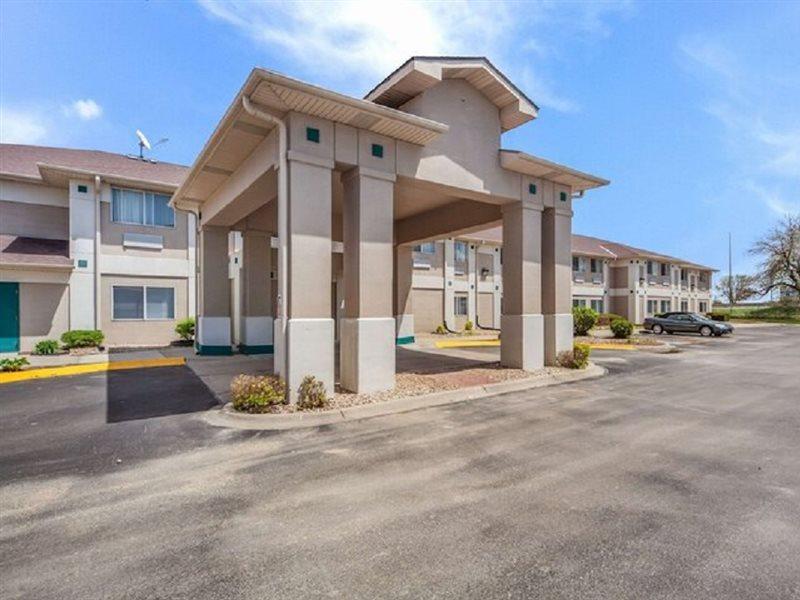 Quality Inn & Suites West Omaha - Ne Linclon Exterior foto